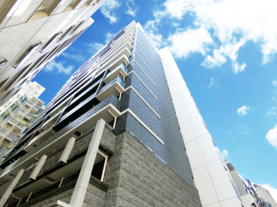 プレサンス難波駅前